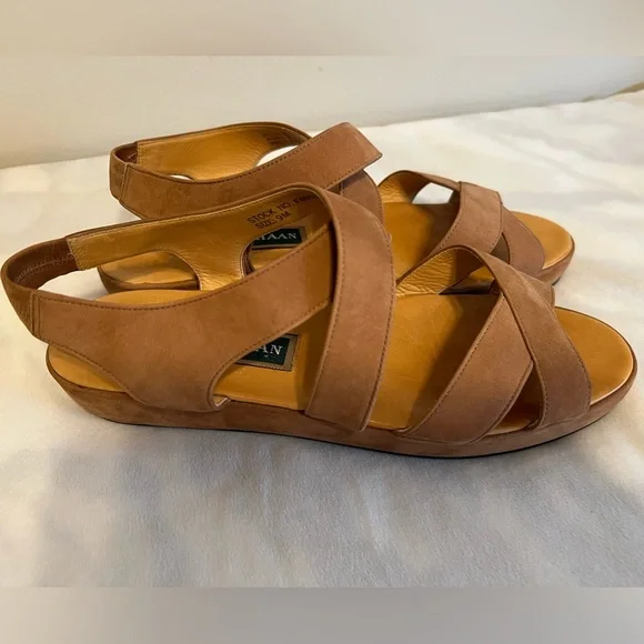 Women’s Cole Haan Criss Cross Tan Leather Suede Sandals size 9M - Picture 3 of 11